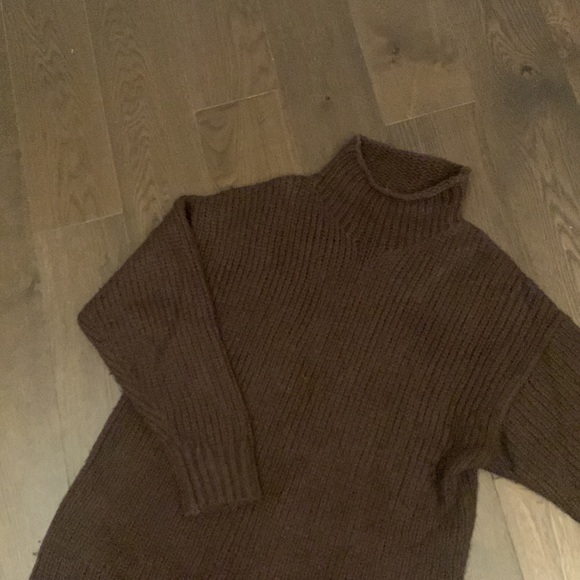 Aritzia Decade Dress - Picture 4 of 4